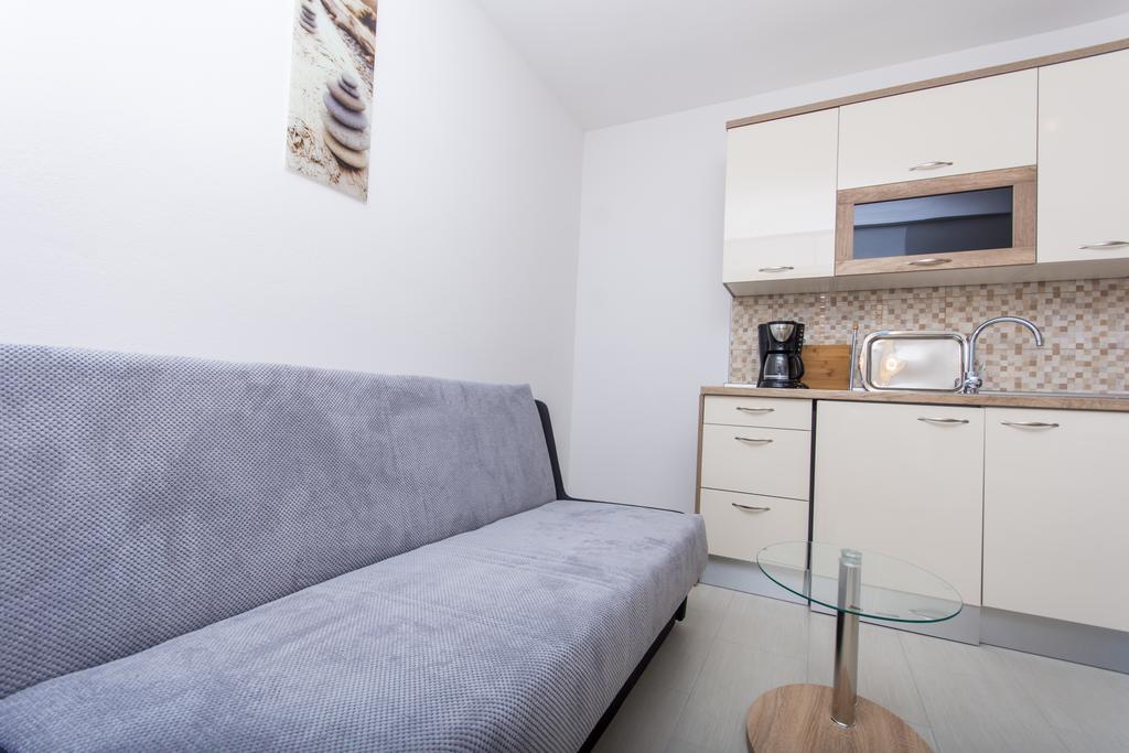 Apartments Bisera Трогир Екстериор снимка