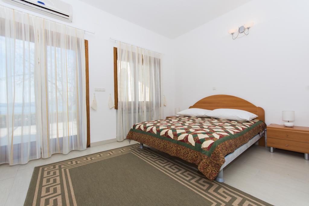 Apartments Bisera Трогир Екстериор снимка